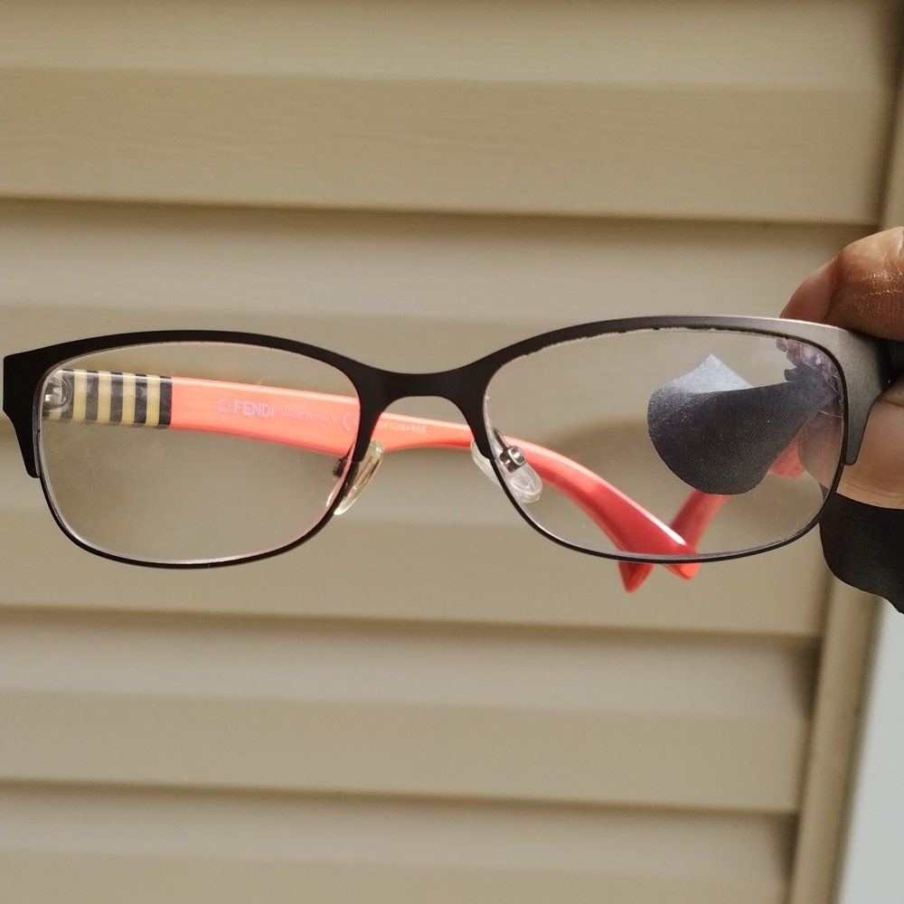 Glasses - Picture 9 of 11